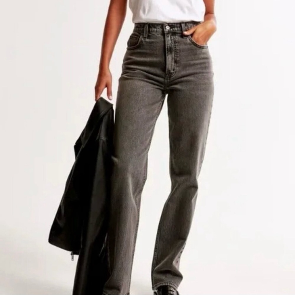 Abercrombie & Fitch Slim Straight Ultra High Rise Jeans Grey Size 31/12 Short